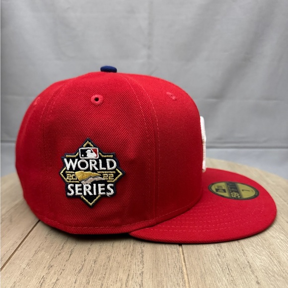 New Era 59Fifty Philadelphia Phillies World Series 2022 Fitted Hat Red Men’s 7 - Picture 2 of 6